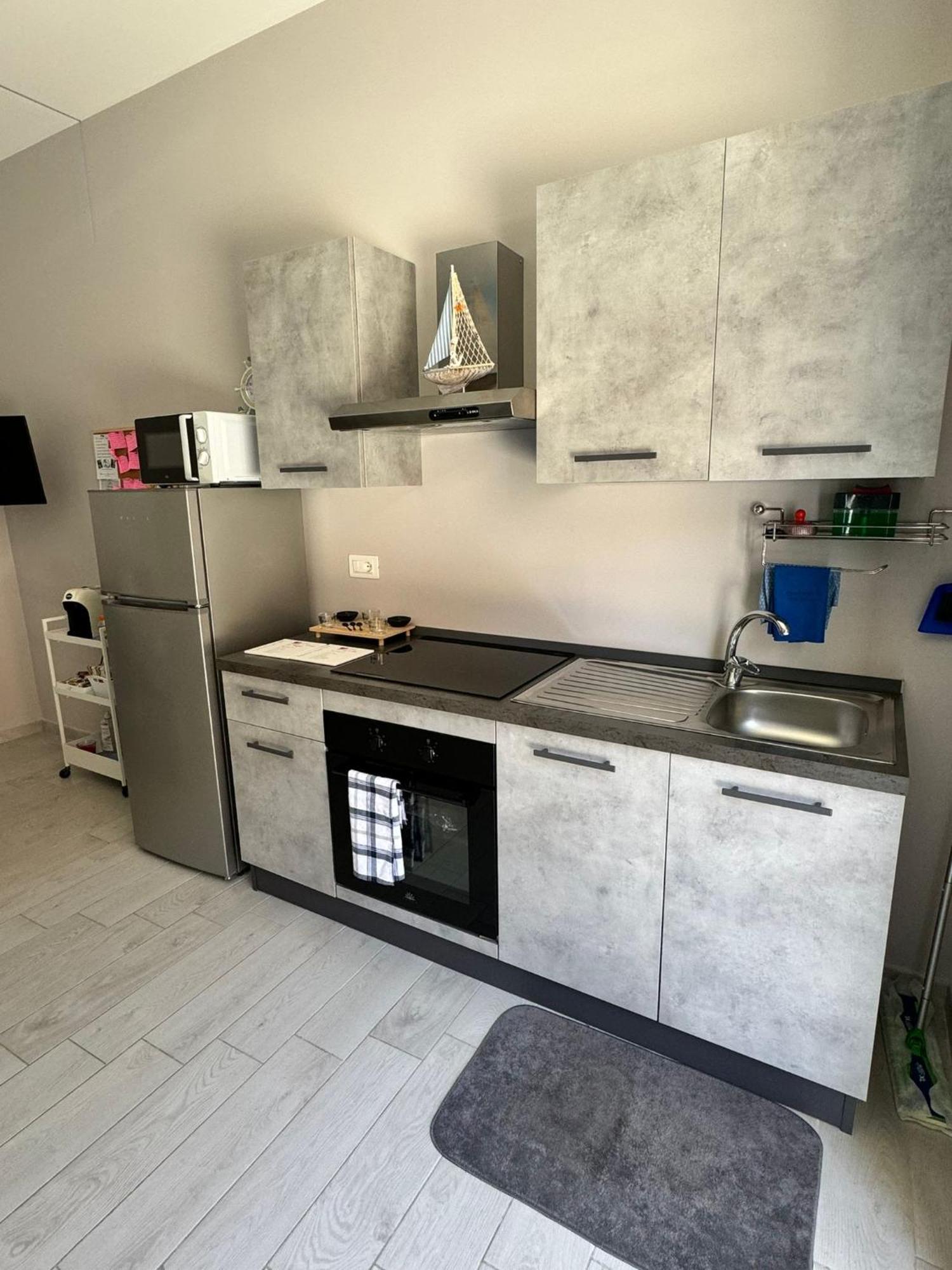 Casa Vacanze Manthy Posizione Centrale Bari Extérieur photo