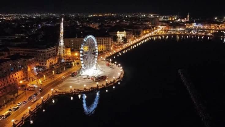 Casa Vacanze Manthy Posizione Centrale Bari Extérieur photo